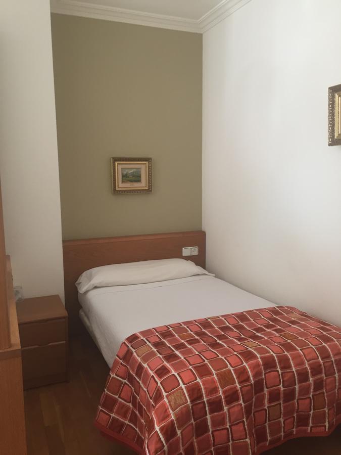 Pension Payvi Pamplona Buitenkant foto